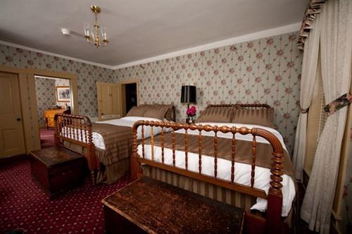 The Golden Lamb Hotel Lebanon Exterior photo